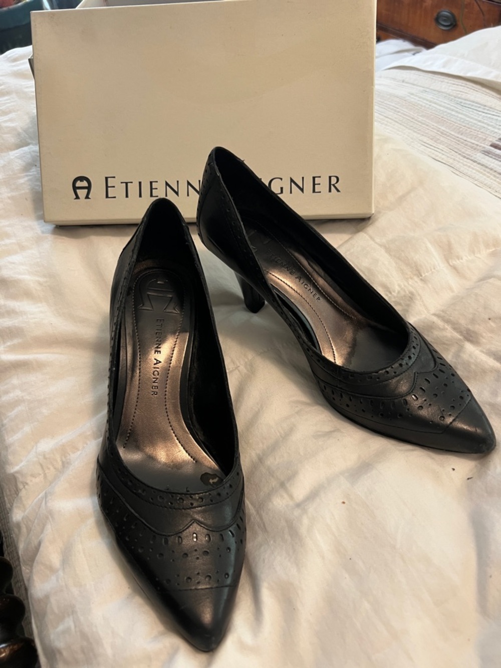 Etienne Aigner Black Leather Pointed-Toe Pumps